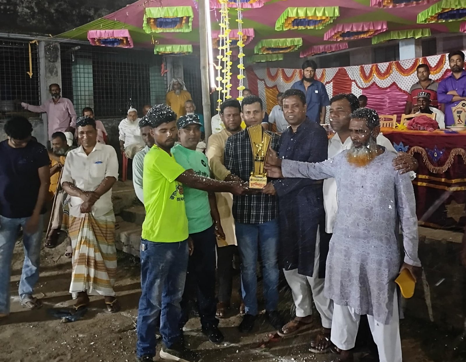 চাটমোহরে জগতলা নাইট ক্রিকেট টুর্নামেন্ট অনুষ্ঠিত
