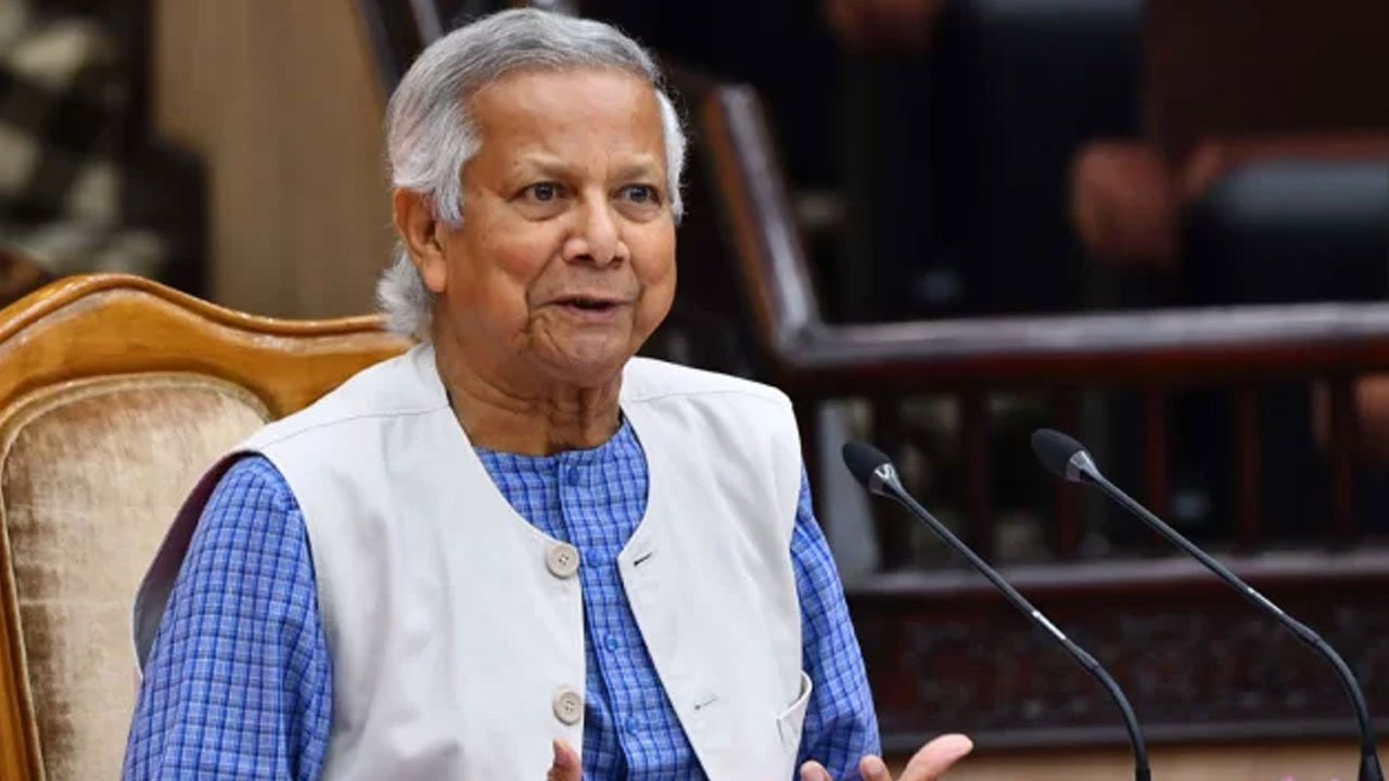 মার্কিন শুল্ক ইস্যু নিয়ে জরুরি বৈঠক ডেকেছেন প্রধান উপদেষ্টা