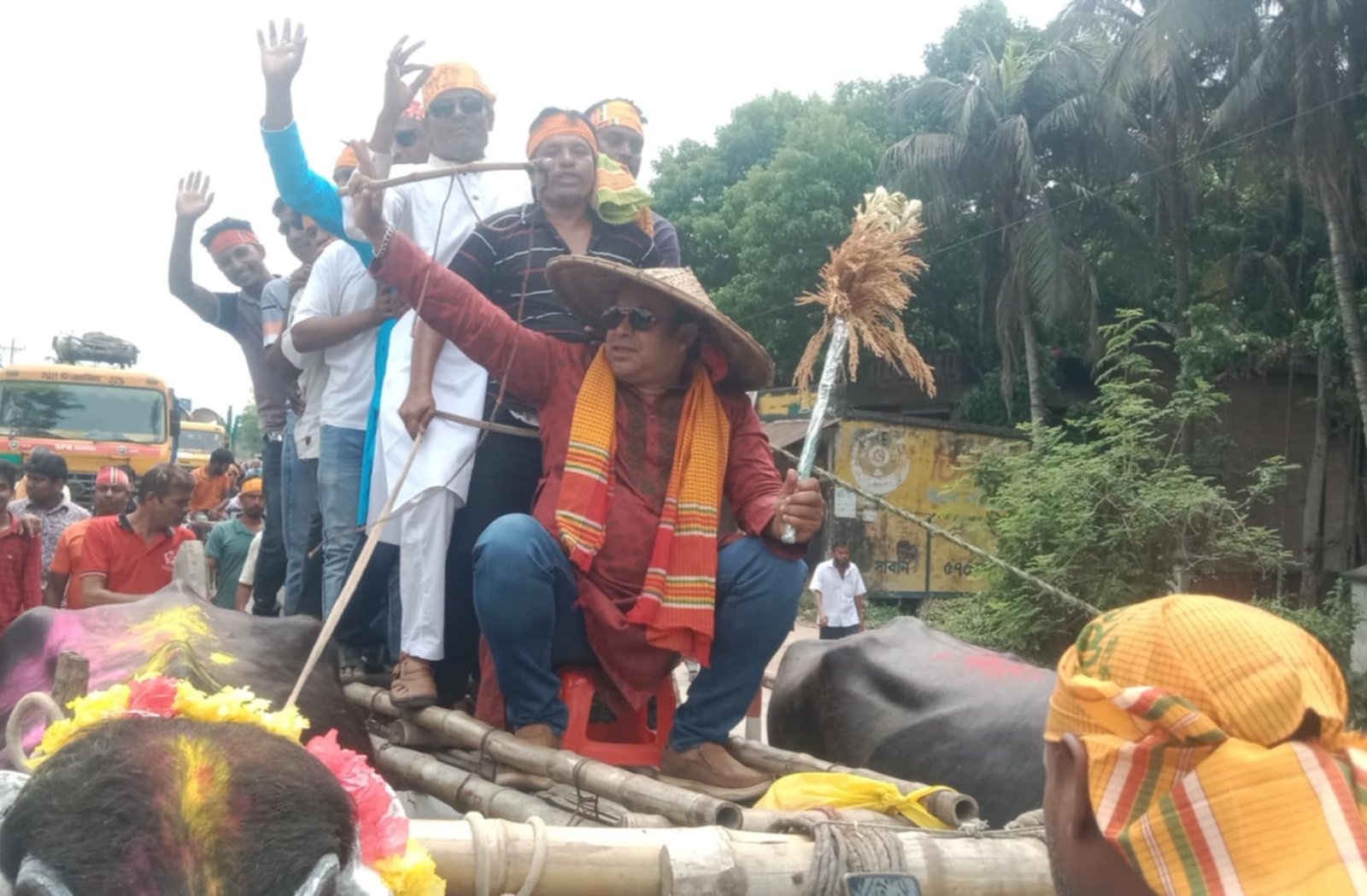 পুঠিয়া পৌর সাবেক মেয়র আল মামুন খান এর নেতৃত্বে বাংলা নববর্ষের আনন্দ শোভাযাত্রা অনুষ্ঠিত