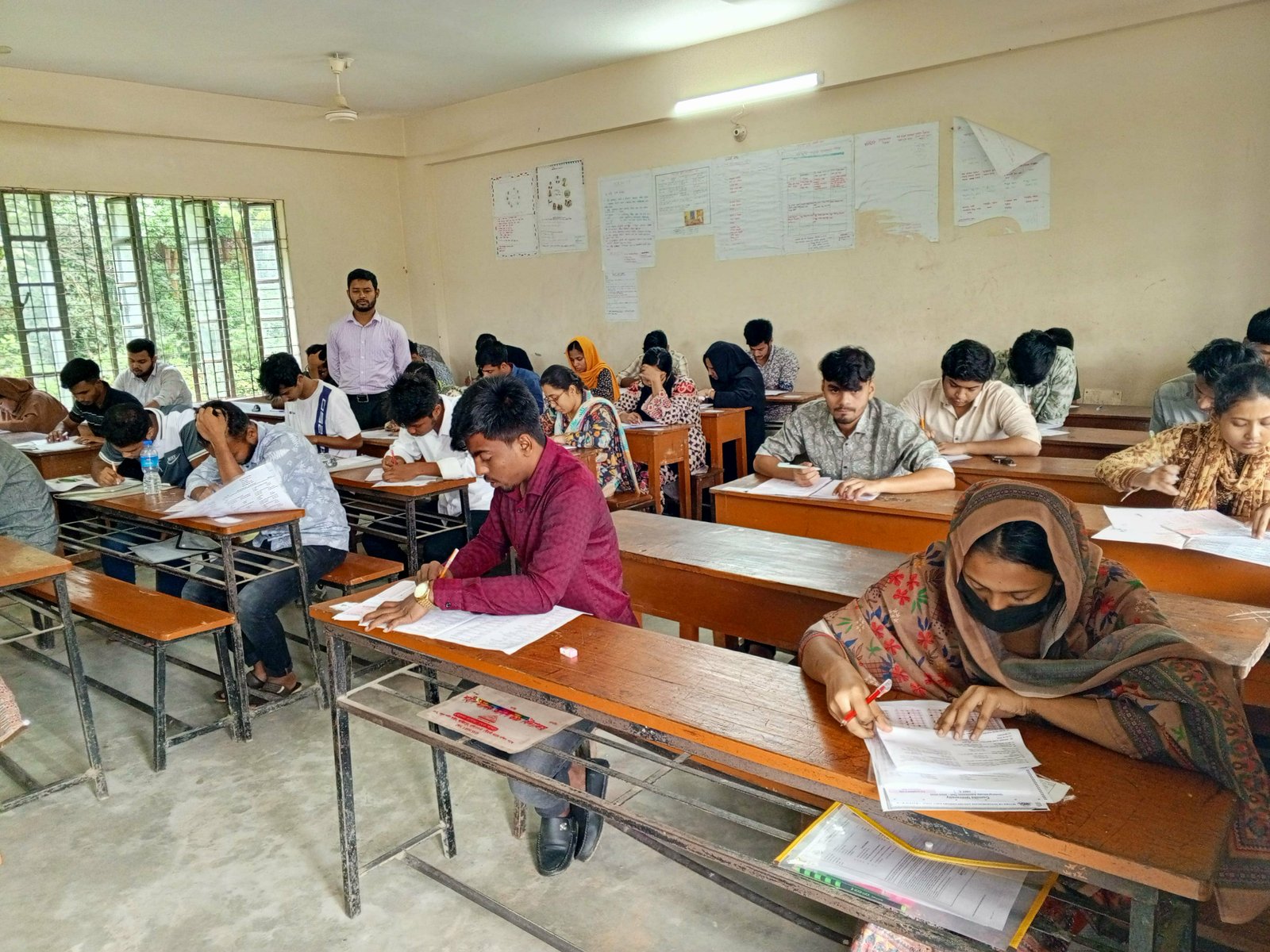 কুবিতে 'সি' ইউনিটের ভর্তি পরীক্ষা সম্পন্ন; উপস্থিতির হার ৭৬ শতাংশ