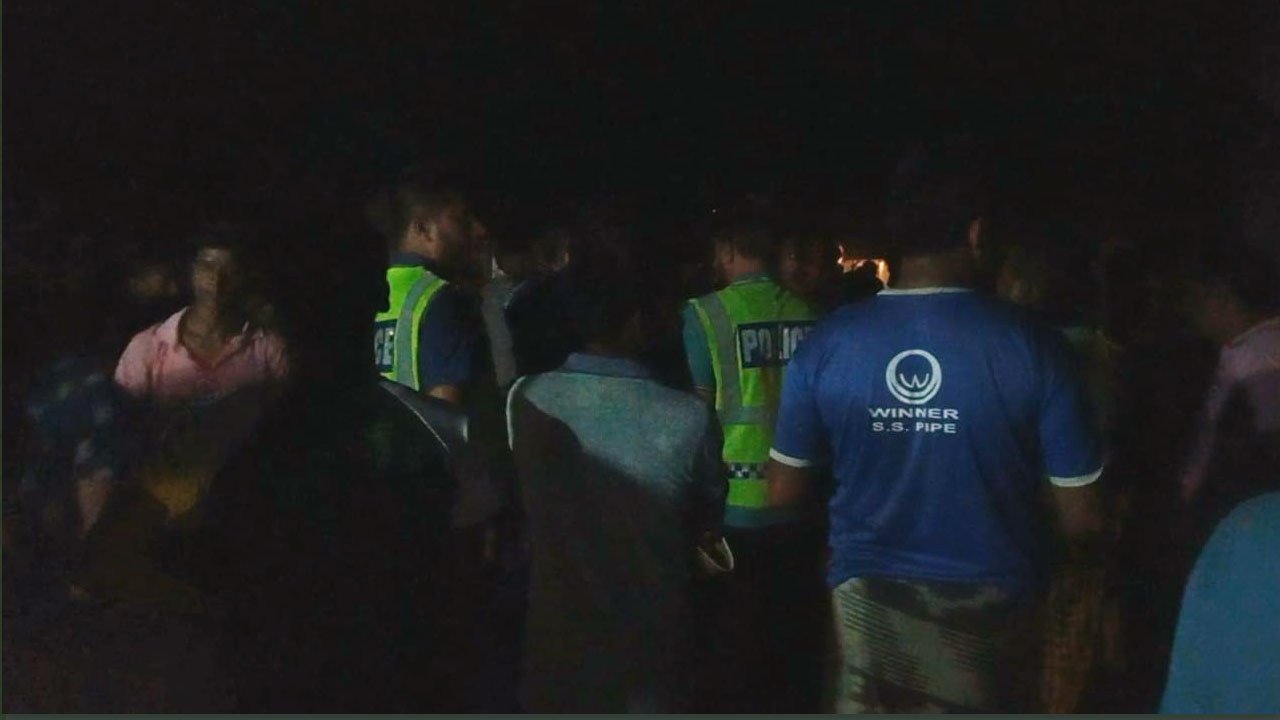 বিএনপির দুই গ্রুপের ধাওয়া পাল্টা-ধাওয়া, ককটেল বিস্ফোরণ