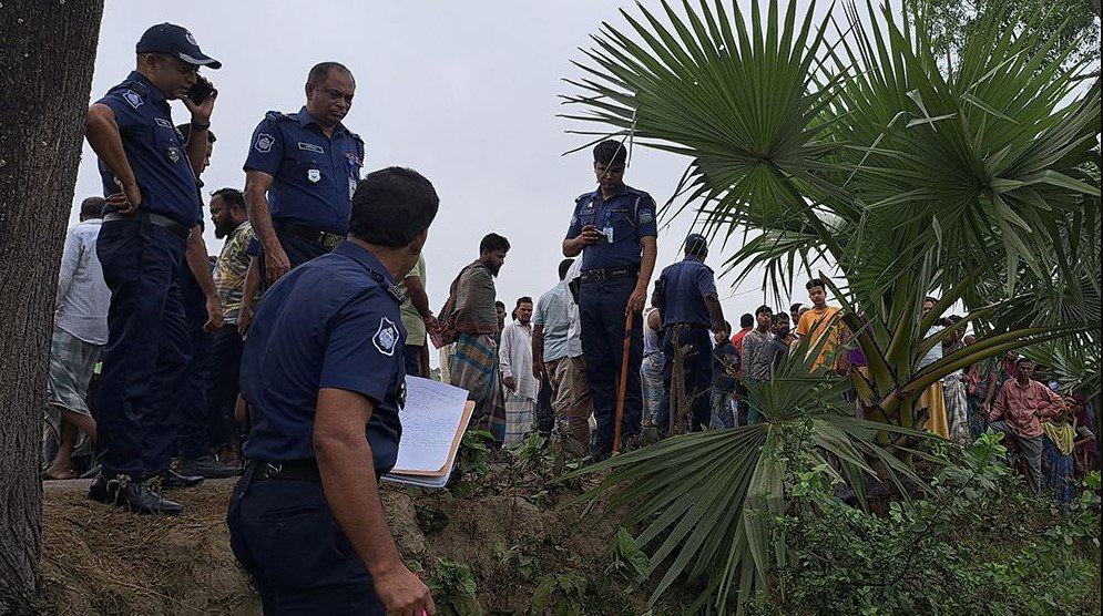 ধানখেতে মিলল অটো-রিকশাচালকের মরদে*হ