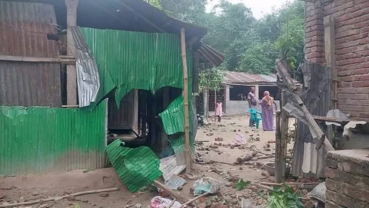 শৈলকূপায় ধান খেতে পানি দেওয়াকে কেন্দ্র করে দুই পক্ষের সংঘর্ষে আহত-৭, বাড়ী-ঘর ভাংচুর