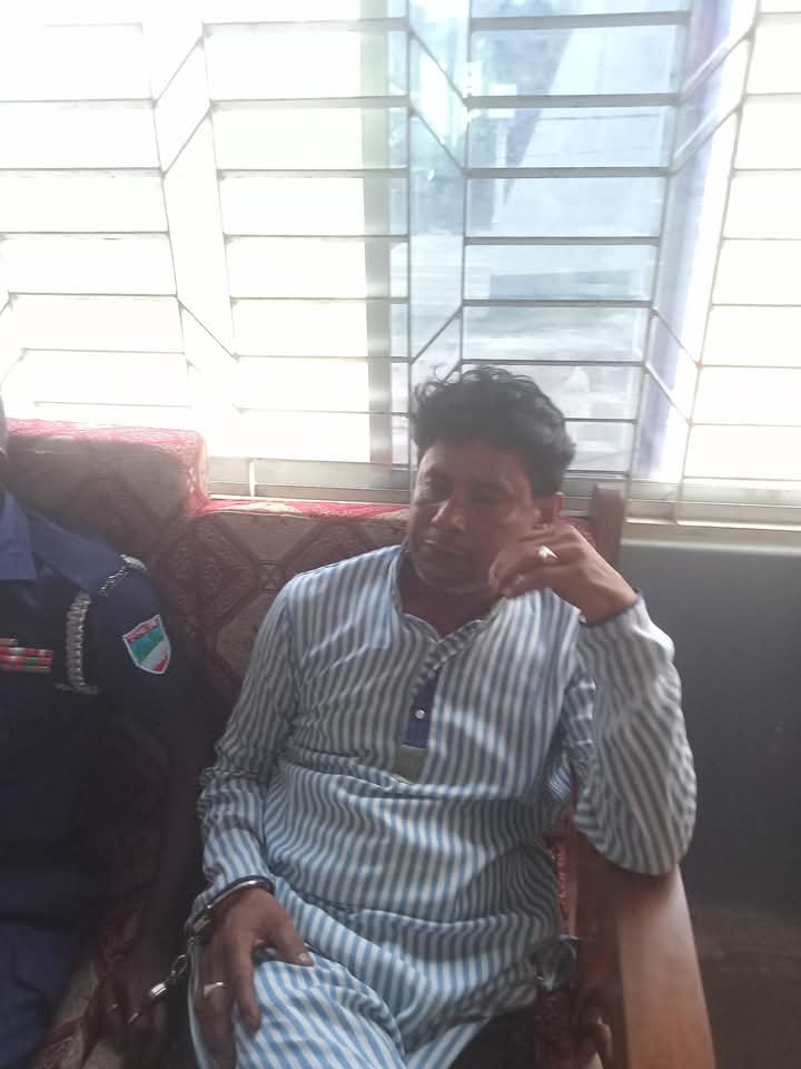 সাতক্ষীরায় কালের কণ্ঠ পত্রিকার সাংবাদিককে ১০ দিনের কারাদন্ড!