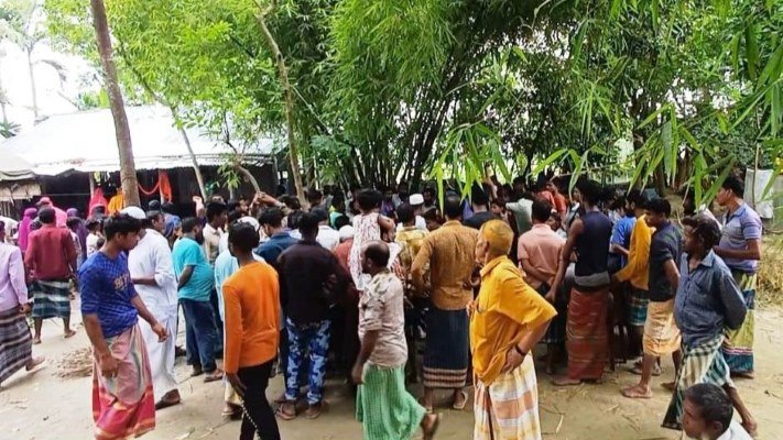 স্ত্রীর নতুন স্বামীর বাড়িতে চার সন্তানের জনকের রহস্যজনক মৃত্যু