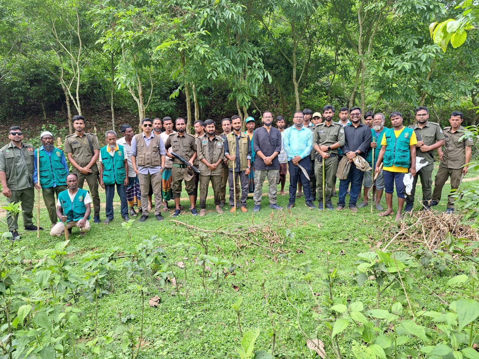 বালিজুরীতে ৩০ একর সংরক্ষিত বনভূমি উদ্ধার, হাতির চলাচলের জন্য এলাকা পরিষ্কার