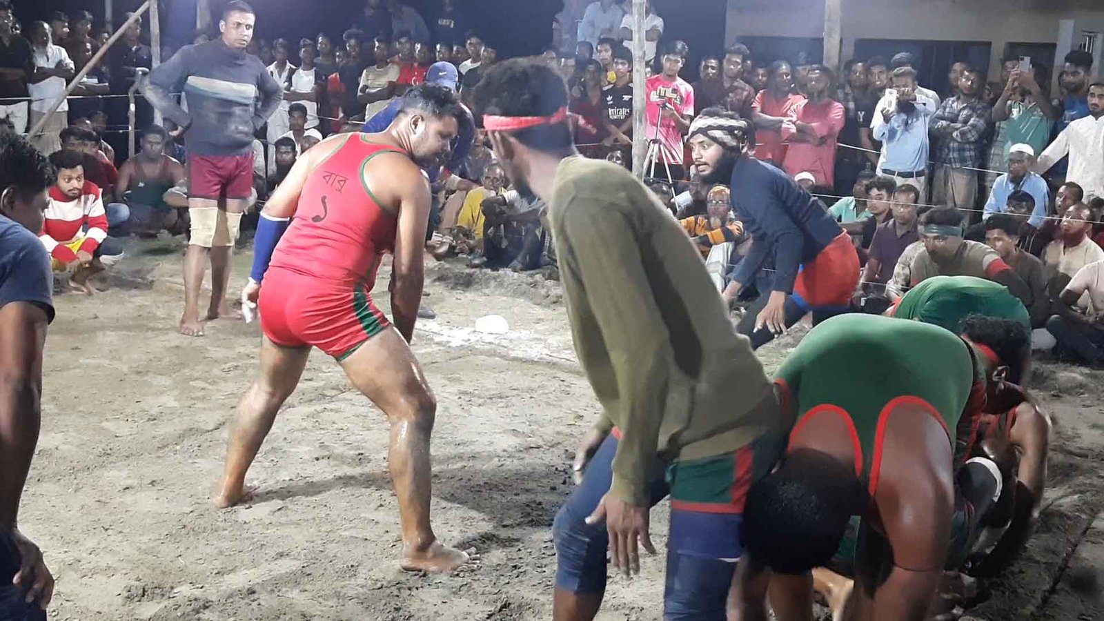 বাগেরহাটে চারদলীয় নৈশ হা-ডু-ডু টুর্নামেন্ট