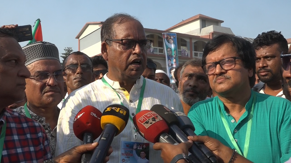নির্বাচন থেকে দৃষ্টি সরাতেই ভারত-পাকিস্তান যুদ্ধের প্রসঙ্গ তোলা হচ্ছে- জামালপুরে শামসুজ্জামান দুদু