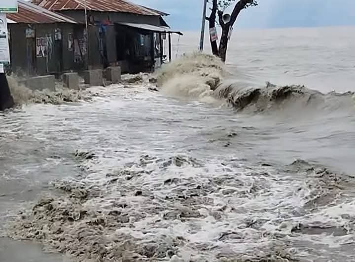 লঘুচাপে নোয়াখালীতে বৃষ্টি,হাতিয়ার নিম্নাঞ্চল প্লাবিত