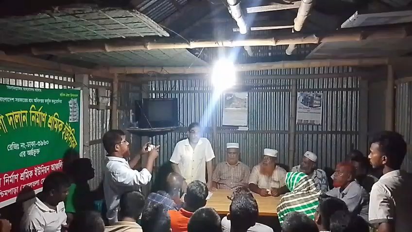 সমাজচ্যুতির ঘোষণার ঘটনায় ফের সালিশ, ভুল স্বীকার করে মাফ চাইলেন অভিযুক্ত মাতাব্বররা