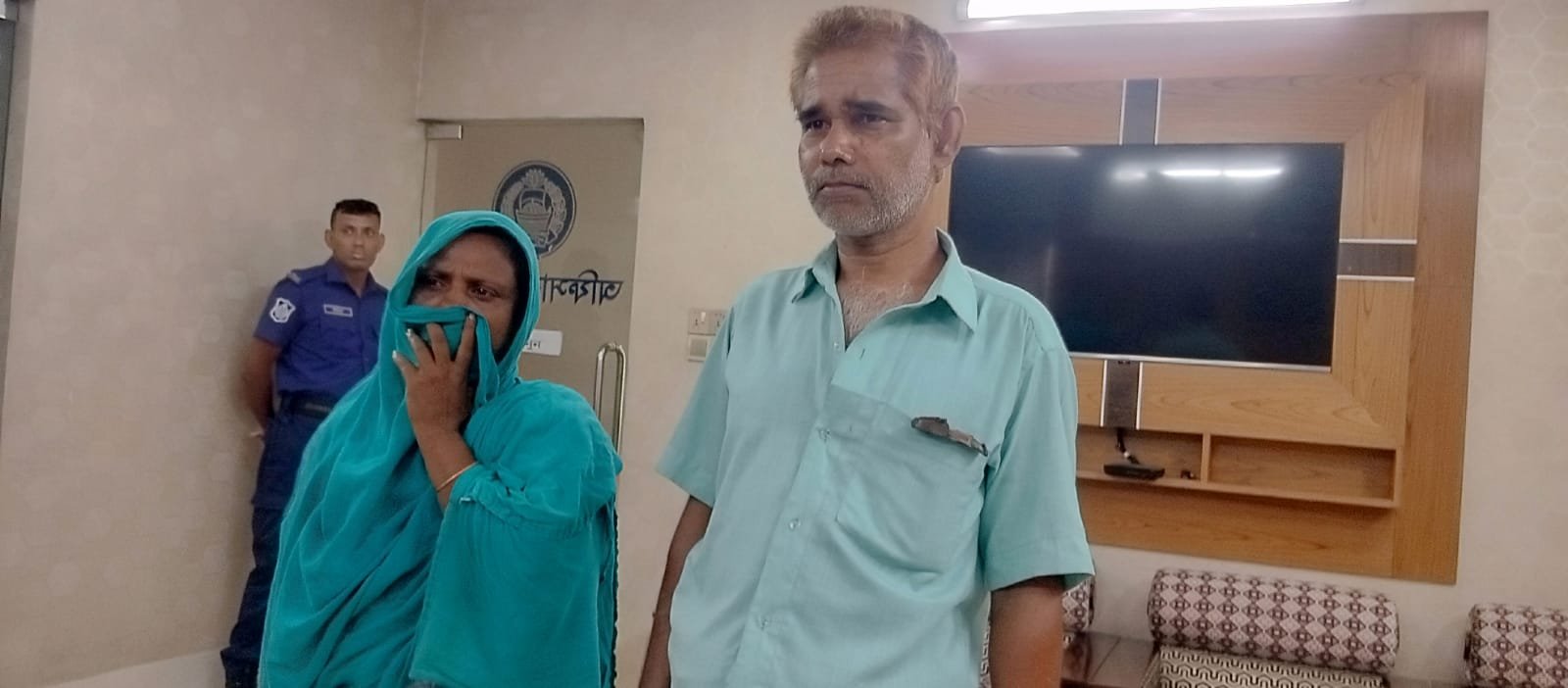 টাঙ্গাইলে গাছ লাগানোকে কেন্দ্র করে চাচাতো ভাইয়ের হাতে চাচাতো ভাই খুন,আটক স্বামী-স্ত্রী
