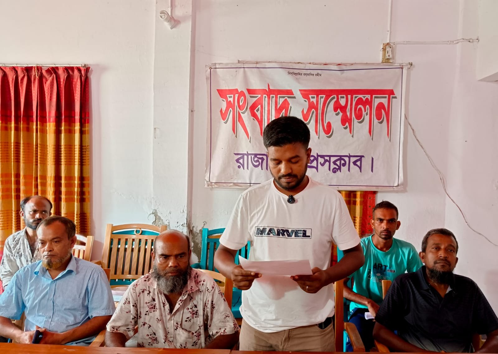 রাজাপুরে জমি দখলের চেষ্টার অভিযোগ, হামলার ঘটনায় উত্তেজনা