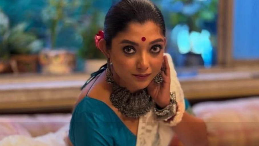 চরিত্রের খাতিরে ৪ কেজি ওজন বাড়ালেন দেবলীনা, বললেন— ‘শরীরচর্চা না করলে মন খারাপ থাকে’