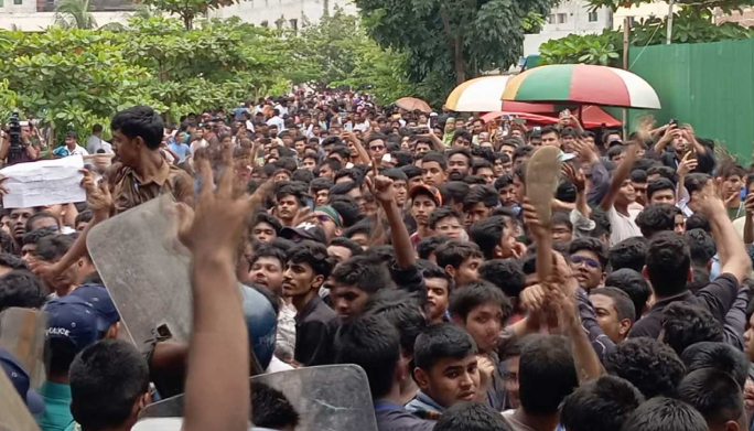 মাইলস্টোন শিক্ষার্থীদের ৬ দফা দাবি মানার ঘোষণা - আসিফ নজরুল