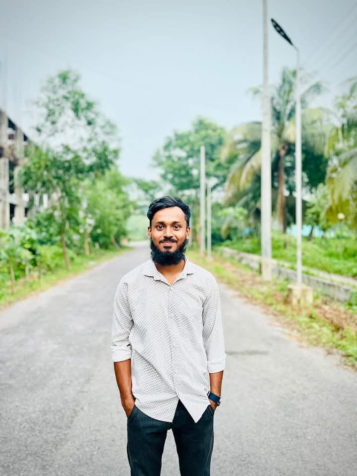 নোবিপ্রবি বন্ধ ক্যাম্পাসে প্রাণীর সেবায় ছাত্রদল নেতা জকি