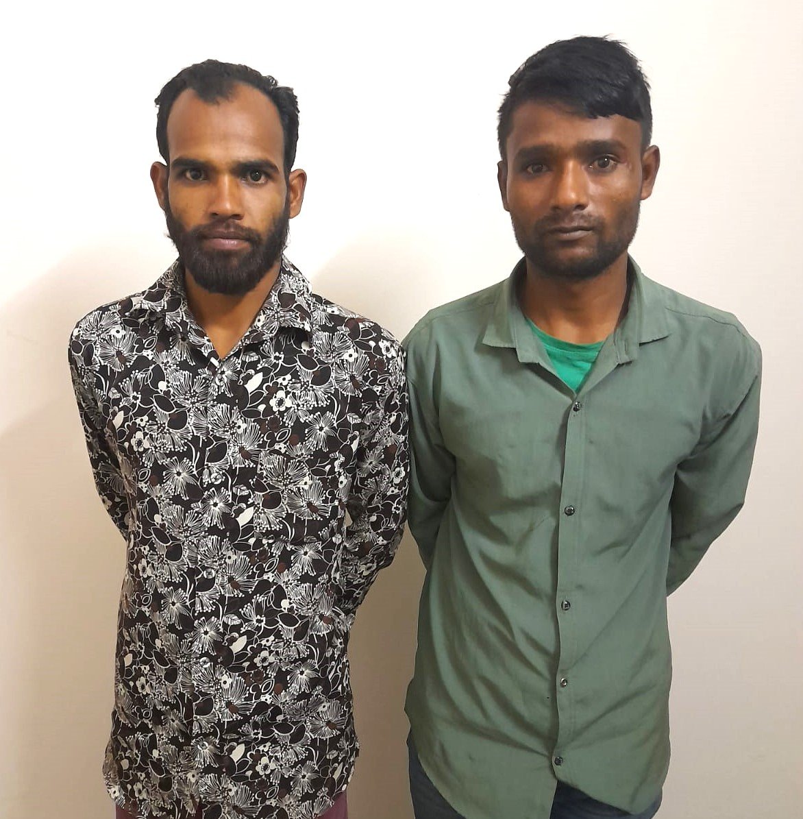 সিরাজগঞ্জে গাঁজাসহ দুই মাদক ব্যবসায়ী গ্রেফতার