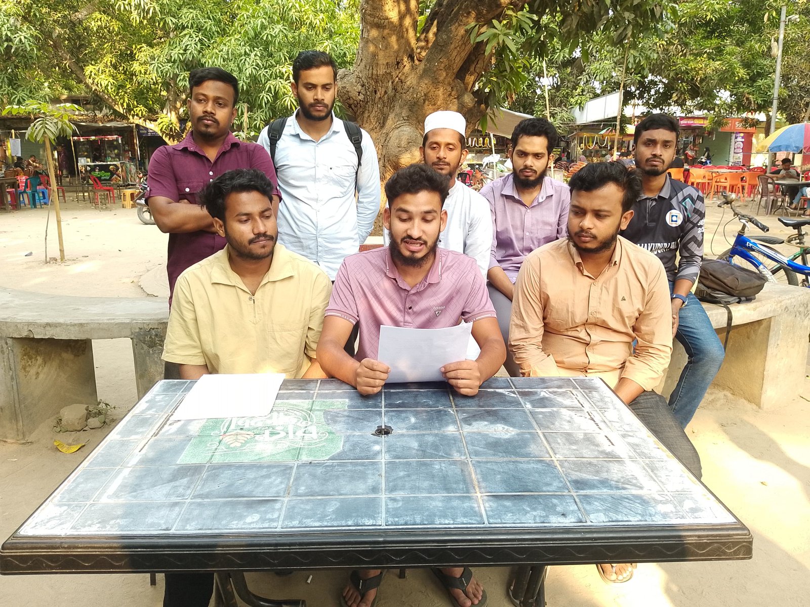 রাবি শিক্ষার্থীর পরিচয়ে লক্ষাধিক টাকার প্রতারণা: নিরাপত্তাহীনতায় ভুগছেন ভুক্তভোগী