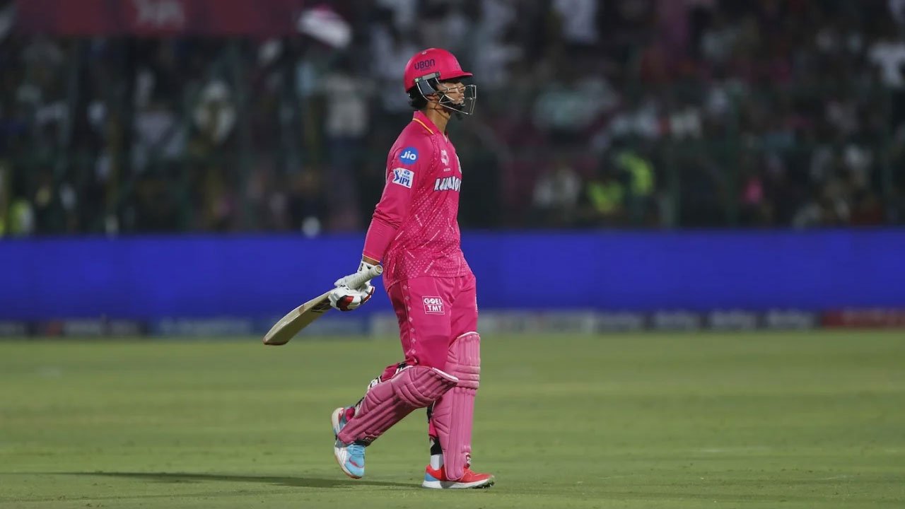 বৈভবের ওপর মুম্বাইয়ের পরিকল্পনার ছাপ, স্লো বলেই ফাঁদে পড়ে ডাক