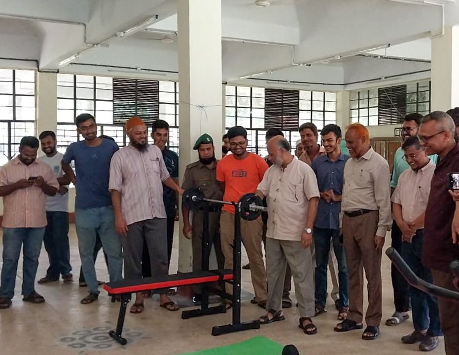 বাকৃবির হলে প্রথমবারের মতো জিমনেশিয়ামের উদ্বোধন