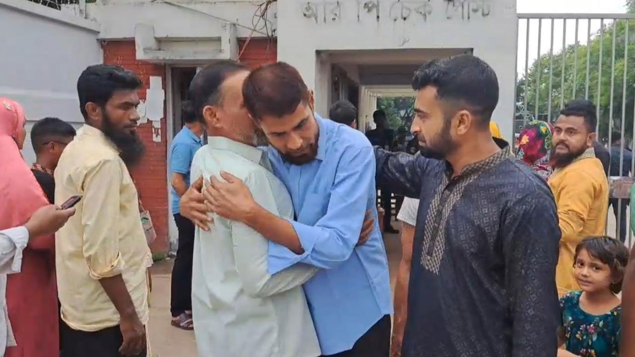 কারাগার থেকে মুক্তি পেলেন সাবেক বিডিআরের ২৭ জওয়ান
