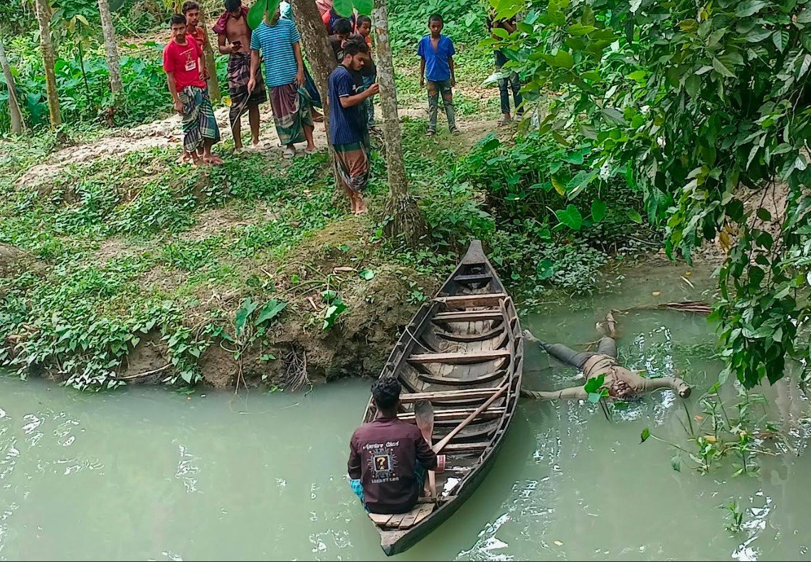 রাজাপুরে অজ্ঞাত ব্যক্তির মরদেহ উদ্ধার