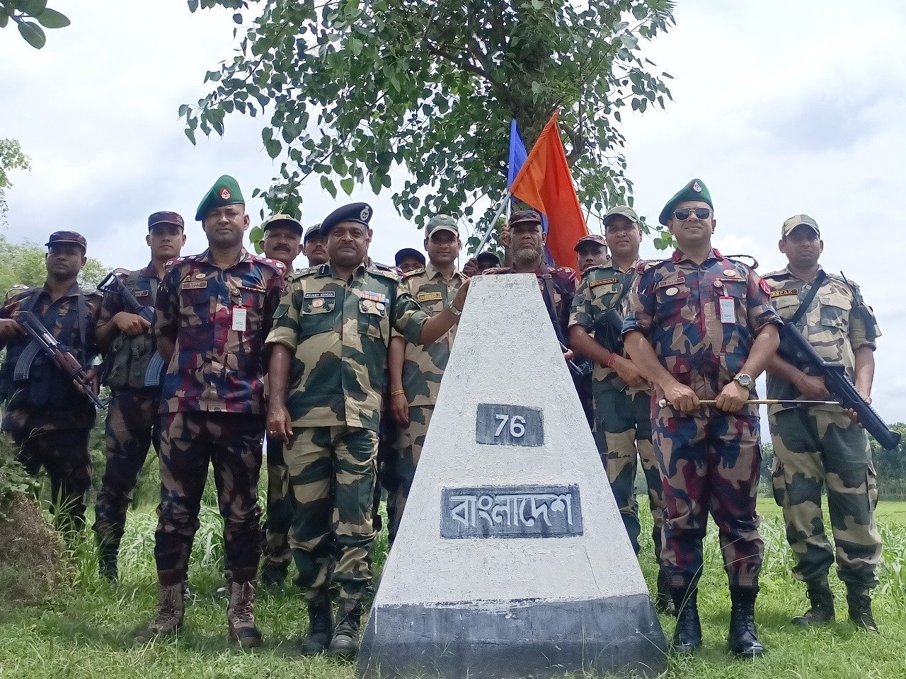 দর্শনা সীমান্তে বিজিবি বিএসএফ ব্যাটালিয়ন কমান্ডার পর্যায়ে পতাকা বৈঠক