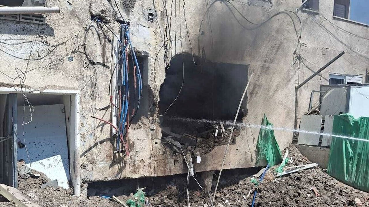 ইসরায়েলি হামলায় ইরানের আরও এক পরমাণু বিজ্ঞানী নিহত