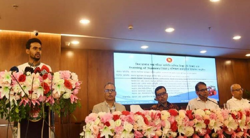 আগস্ট থেকে ঢাকায় চলবে বুয়েটের তৈরি ই-রিকশা : স্থানীয় সরকার উপদেষ্টা