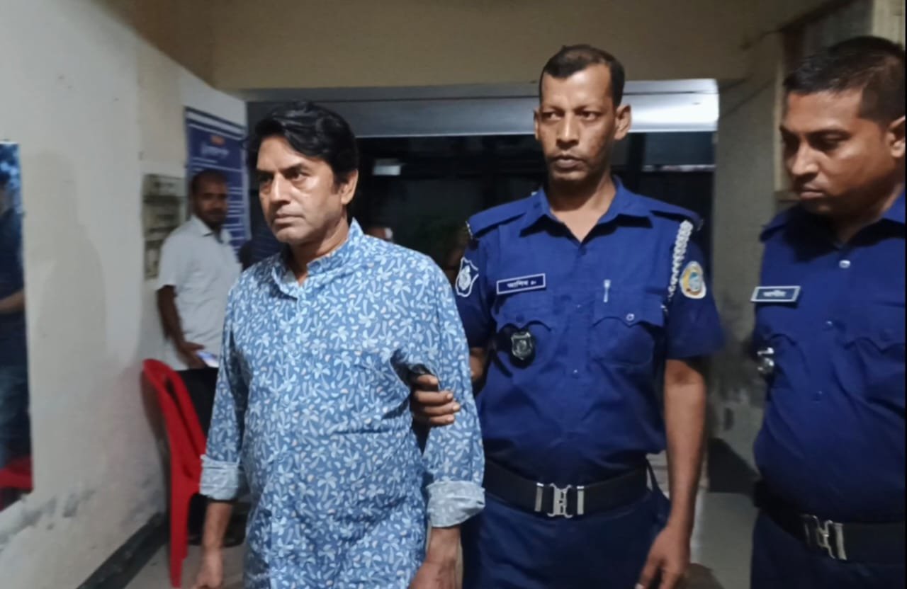পিরোজপুরে সাংবাদিকদের বিরুদ্ধে ফেসবুকে মিথ্যা প্রচার: যুবক গ্রেফতার