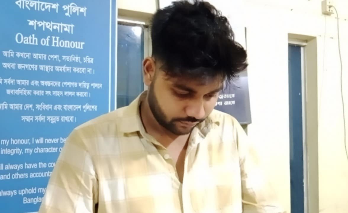 প্রেমের টানে ভারত থেকে অবৈধভাবে বাংলাদেশে এসে আটক প্রেমিক