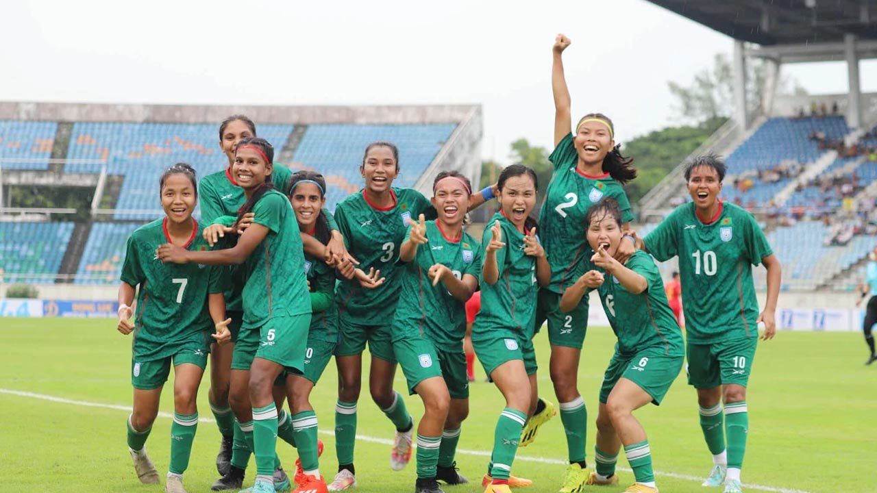 ঋতুপর্ণার গোলে বাংলাদেশের লিড