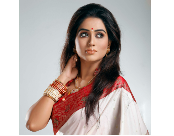 জনপ্রিয় অভিনেত্রী জাকিয়া বারী মম পদত্যাগ করলেন চলচ্চিত্র অনুদান কমিটিতে