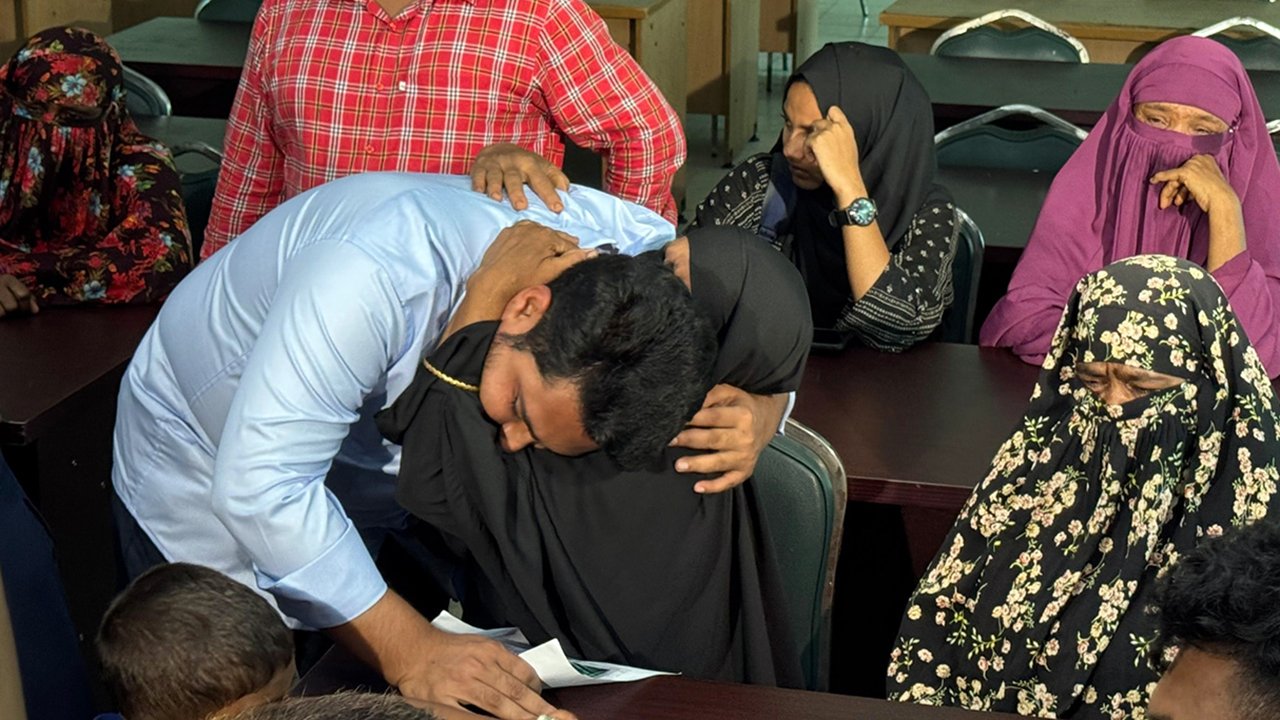 জুলাই-আগস্ট গণঅভ্যুত্থানের শহীদ পরিবারের সঙ্গে এনসিপি আহ্বায়কের সাক্ষাৎ