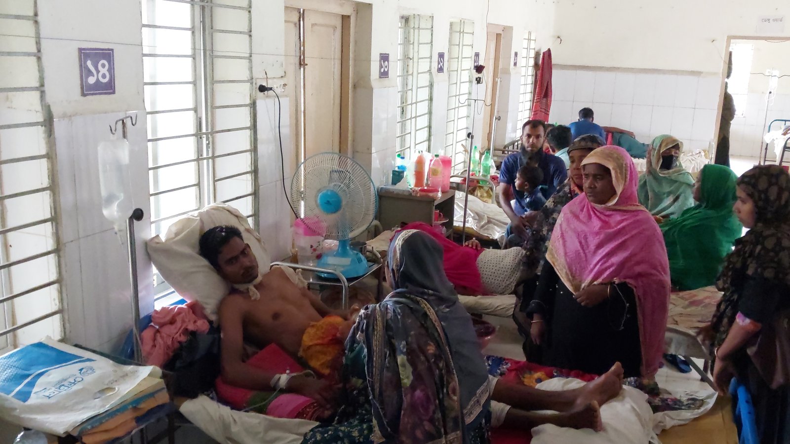 পাবনায় বিএনপির দুই গ্রুপের সংঘর্ষের ঘটনায় সদস্য সচিব সহ ১০ নেতা বহিষ্কার