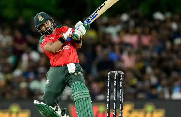শামীম ঝড়ে সিরিজে সমতা, প্রশংসায় ভাসছেন তরুণ টাইগার