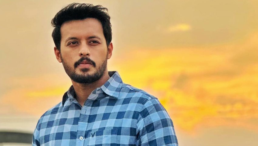ইরফান সাজ্জাদের রহস্যময় স্ট্যাটাস ঘিরে আলোচনা, ইঙ্গিত মিলল মাইলস্টোন ট্রাজেডিতে