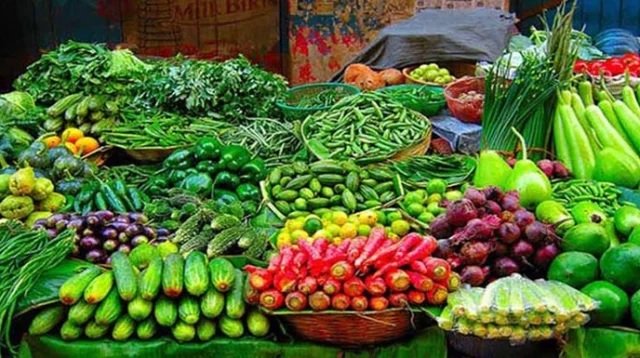 সবজির বাজারে কিছুটা স্বস্তি, তবে দামে এখনও চাপ