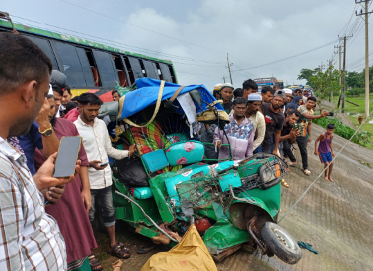 সুনামগঞ্জে সড়ক দুর্ঘটনায় শাবিপ্রবি ও টেক্সটাইল ইনস্টিটিউটের দুই শিক্ষার্থী সহ নিহত ৩