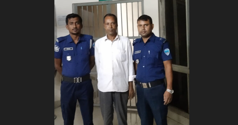 নাম-পরিচয় গোপন করে পালিয়ে ছিলেন ২০ বছর, তথ্যপ্রযুক্তিতে ধরা!