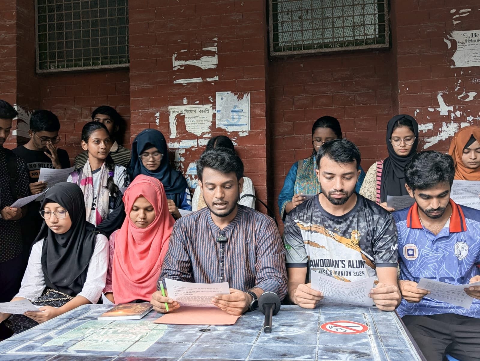 রাকসু নির্বাচনে গেমস অ্যান্ড স্পোর্টস সেক্রেটারি হিসেবে প্রার্থিতা ঘোষণা করলেন বিজয়, ৫ ইশতেহার