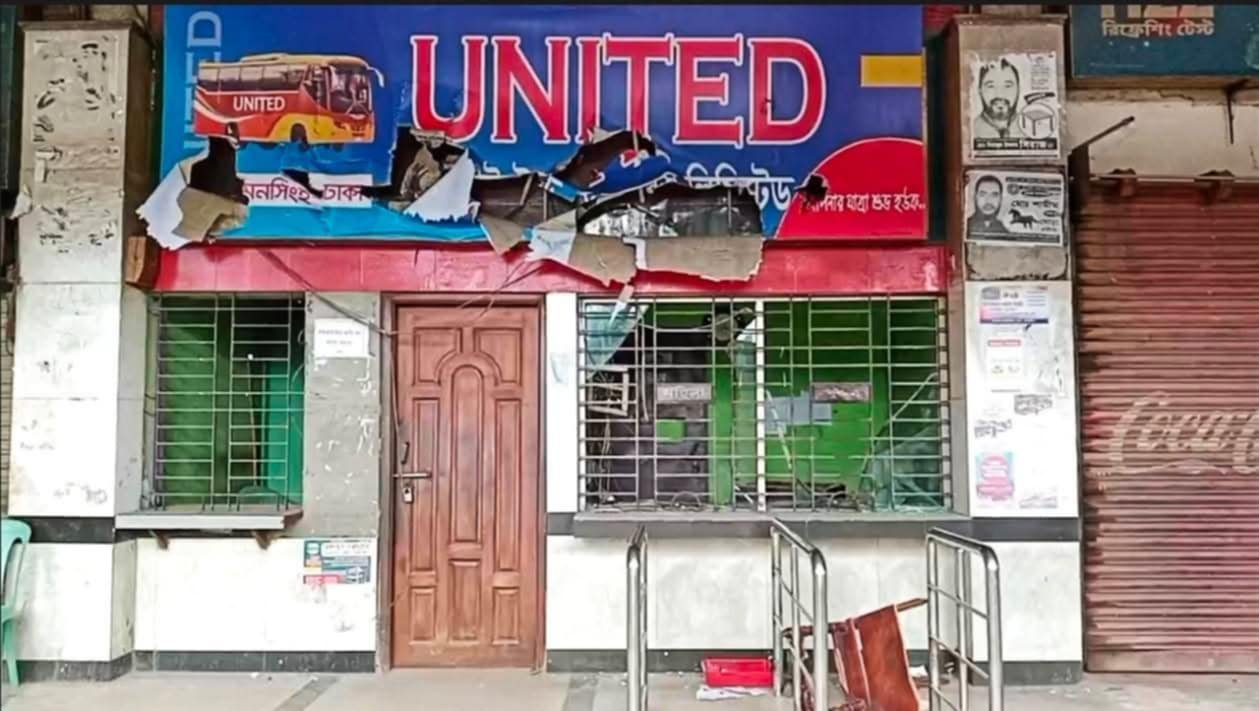 বাস কাউন্টার হামলা-ভাংচুরের ঘটনায় তদন্ত কমিটি, ৯ ঘন্টাপর বাস চলাচল শুরু