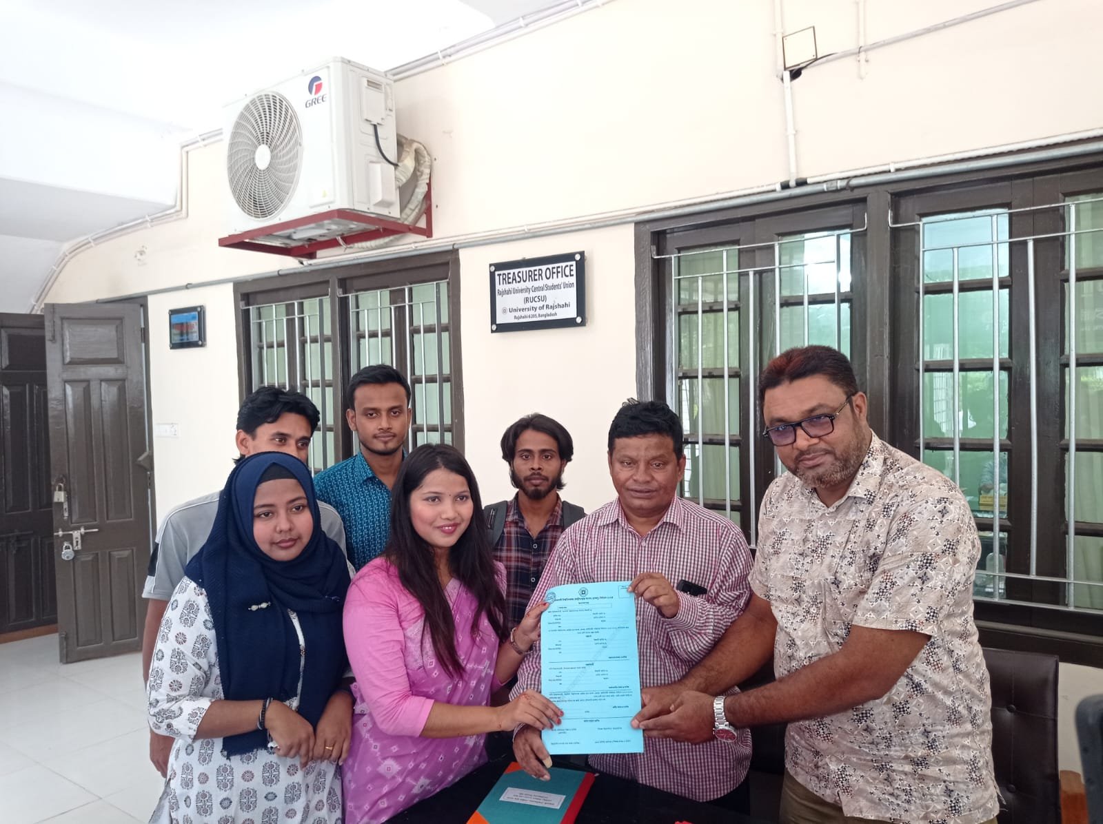 রাকসু নির্বাচনের মনোনয়নপত্র বিতরণ শুরু হয়েছে গতকাল!