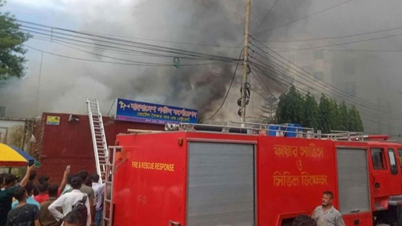 চট্টগ্রামে মোটেল সৈকত বার অ্যান্ড রেস্টুরেন্টে আগুন!